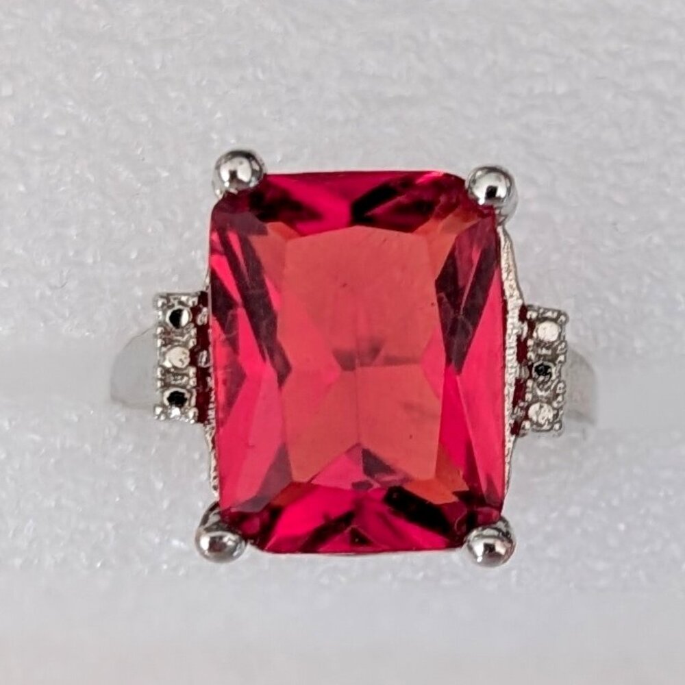 Large red glass statement ring - Picture 8 of 12